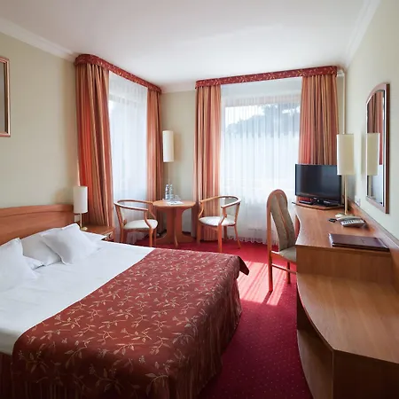 Bartan Seaside Hotel