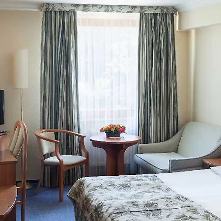 Bartan Seaside Hotel 3*