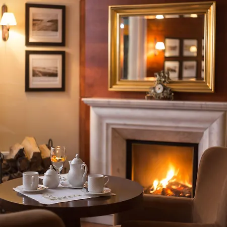 Bartan Seaside Hotel