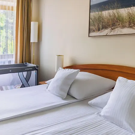 Bartan Seaside Hotel 3*