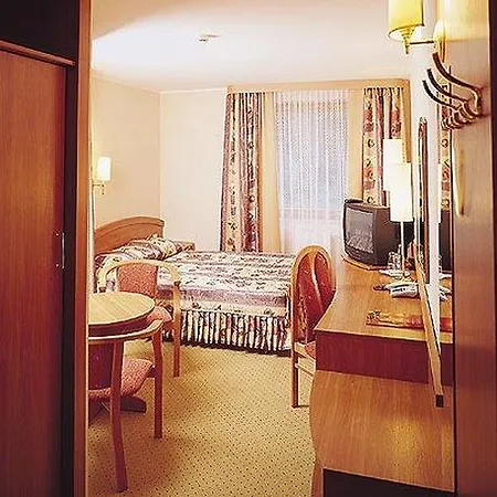 Bartan Seaside Hotel 3*