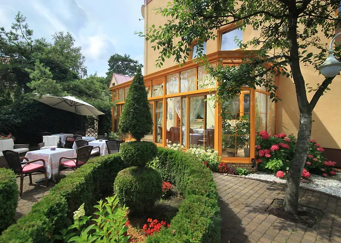 מלון Bartan Seaside 3*