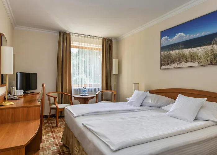 מלון Bartan Seaside 3*